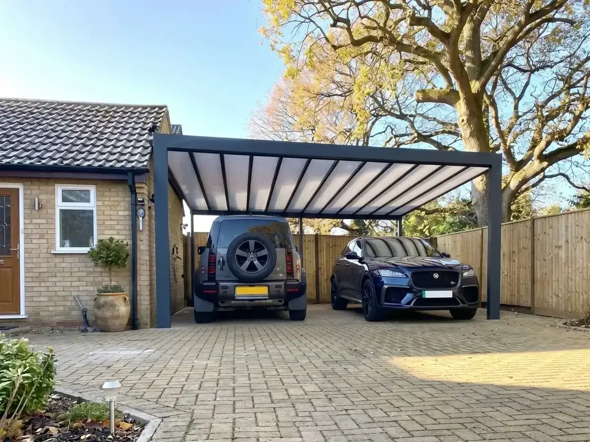 Wiata garażowa carport Warszawa — realizacja 3 Realizacja wiaty garażowej carport Warszawa — projekt nr 3 Tarasy Wesoła